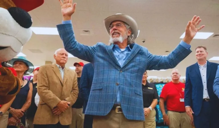 Arch Aplin III: The Beaver Behind Buc-ee’s $1 Billion Empire in 2025 Arch Aplin III: The Beaver Behind Buc-ee’s $1 Billion Empire in 2025